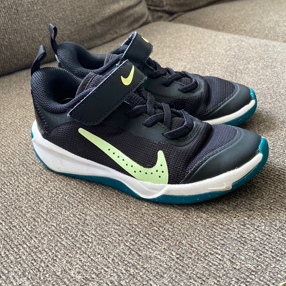 Nike boys shoes